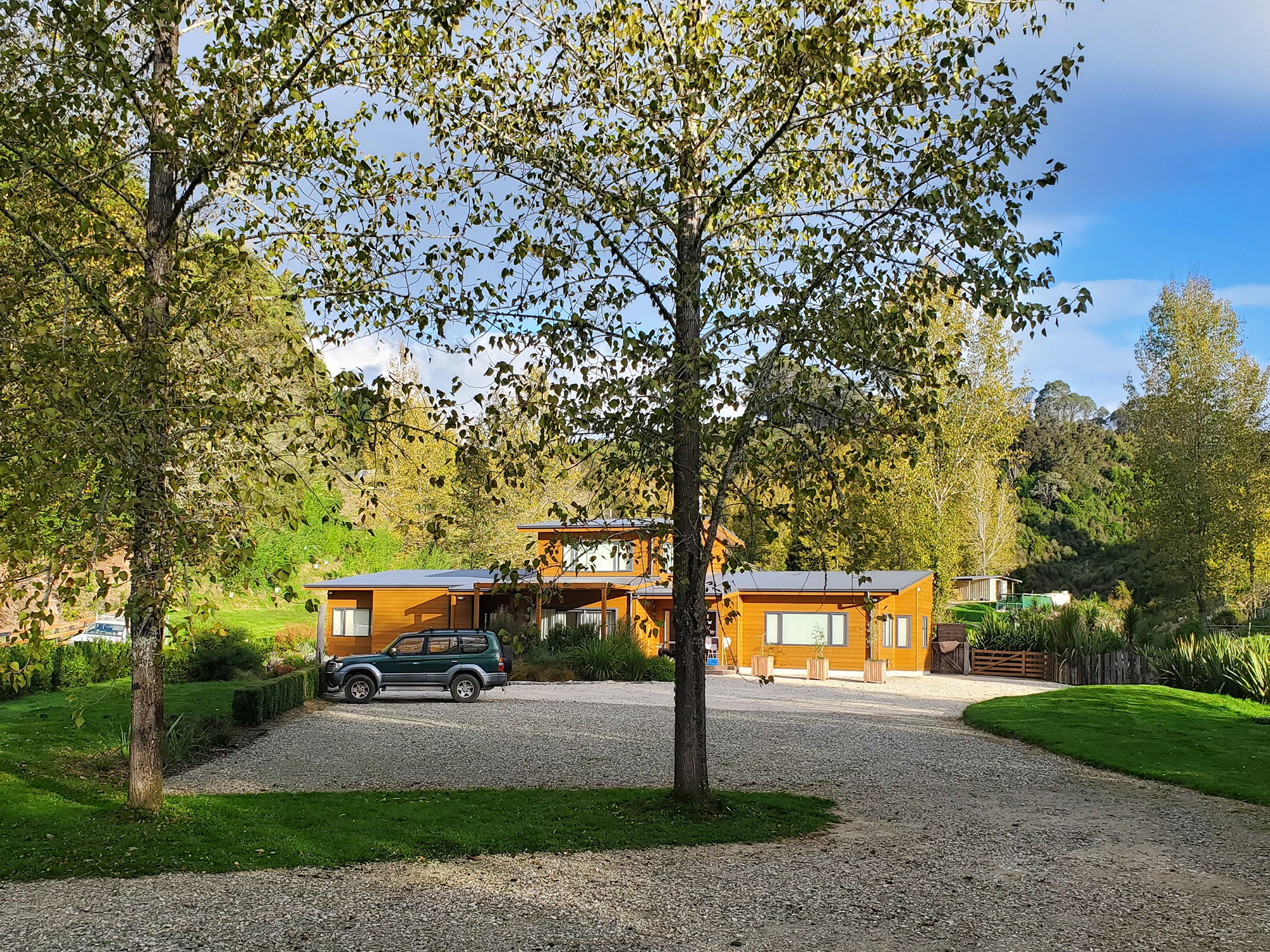 mahakaruna classroom Large